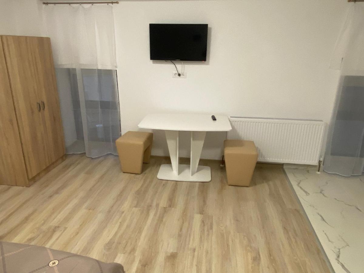 Rez Suites Jászvásár Kültér fotó