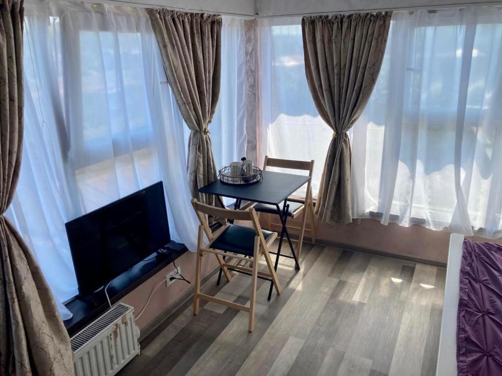 Rez Suites Jászvásár Kültér fotó