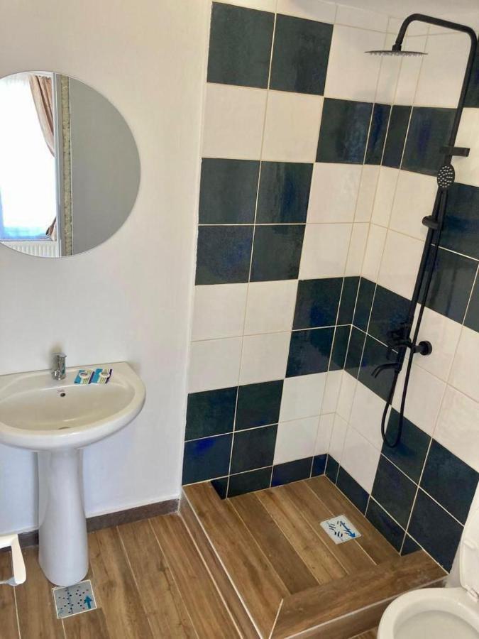 Rez Suites Jászvásár Kültér fotó